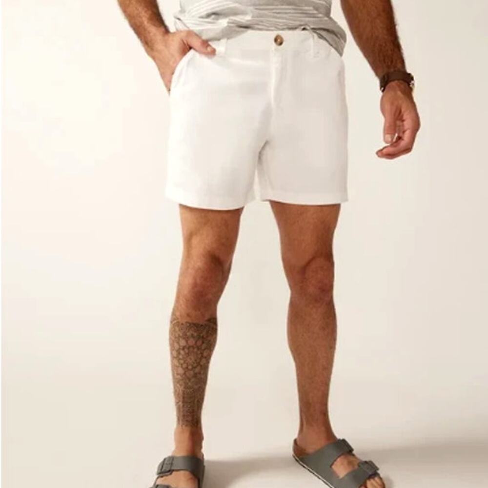Chubbies Men's White The Vannas 5.5" Flat Front Chino Shorts Size 35